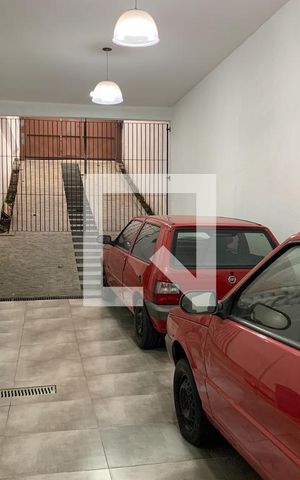 Casa à venda com 340m², 3 quartos e 7 vagas Casa à venda com 340m², 3 quartos e 7 vagasGaragem