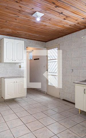Casa à venda com 250m², 4 quartos e 2 vagas Casa à venda com 250m², 4 quartos e 2 vagasCozinha