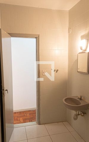 Apartamento à venda com 70m², 2 quartos e sem vaga Apartamento à venda com 70m², 2 quartos e sem vagaBanheiro