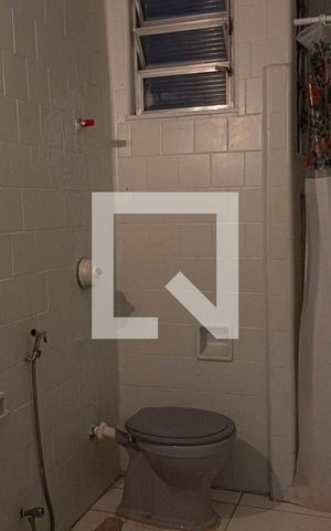 Apartamento à venda com 70m², 2 quartos e sem vaga Apartamento à venda com 70m², 2 quartos e sem vagaBanheiro