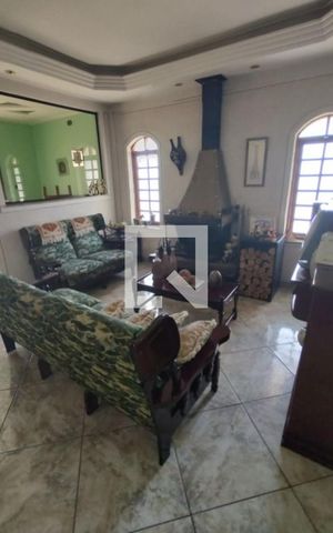 Casa à venda com 337m², 3 quartos e 7 vagas