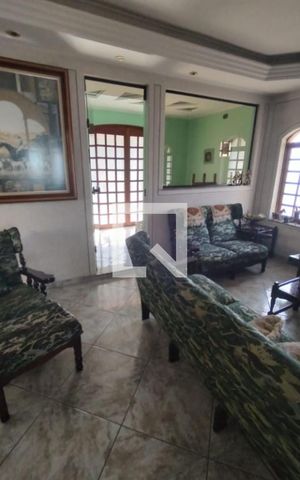 Casa à venda com 337m², 3 quartos e 7 vagas