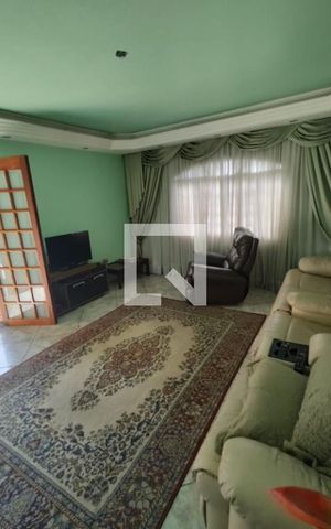 Casa à venda com 337m², 3 quartos e 7 vagas