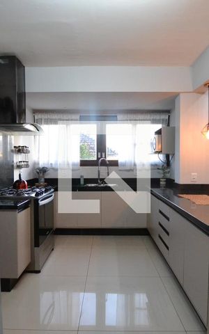 Apartamento à venda com 101m², 2 quartos e 1 vagaCozinha
