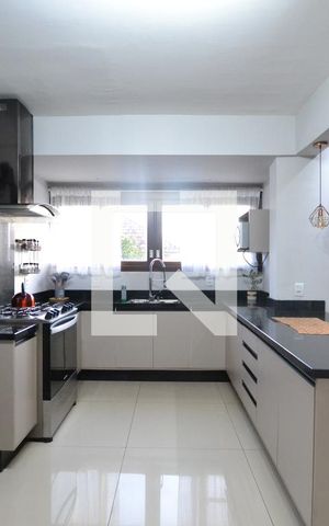 Apartamento à venda com 101m², 2 quartos e 1 vagaCozinha