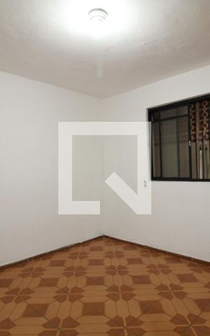 Casa para alugar com 120m², 2 quartos e sem vagaQuarto 1
