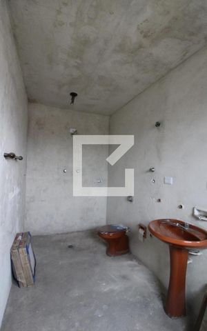 Casa para alugar com 120m², 2 quartos e sem vagaBanheiro área externa