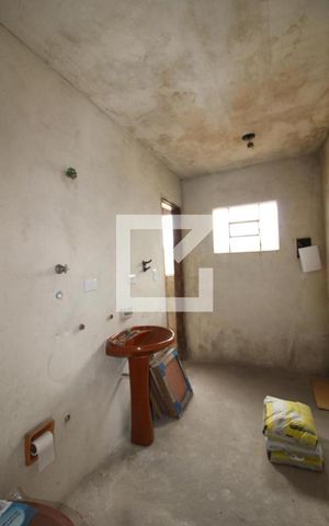 Casa para alugar com 120m², 2 quartos e sem vagaBanheiro área externa