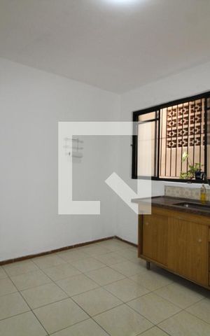 Casa para alugar com 120m², 2 quartos e sem vagaCozinha
