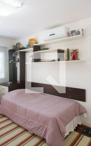 Casa à venda com 450m², 4 quartos e 4 vagasQuarto 2