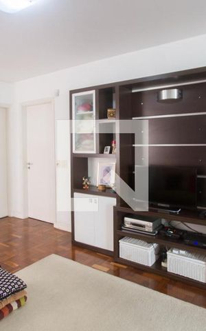 Casa à venda com 450m², 4 quartos e 4 vagasSaleta