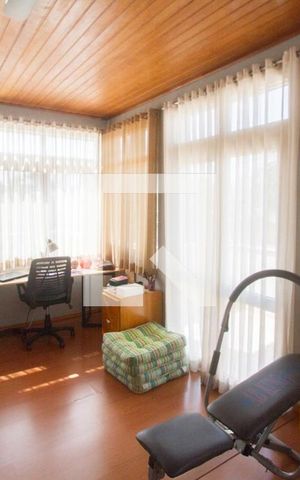 Casa à venda com 450m², 4 quartos e 4 vagasSala Quarto 1 e 2