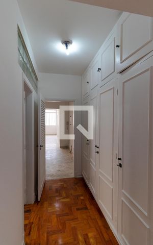 Apartamento à venda com 163m², 3 quartos e 2 vagas Apartamento à venda com 163m², 3 quartos e 2 vagasCorredor