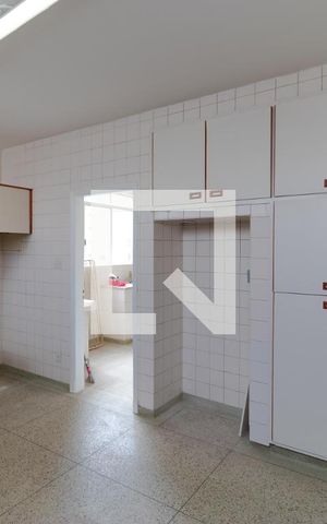 Apartamento à venda com 163m², 3 quartos e 2 vagas Apartamento à venda com 163m², 3 quartos e 2 vagasCozinha
