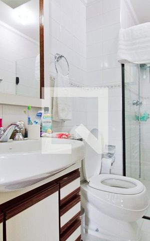 Apartamento à venda com 76m², 3 quartos e 2 vagas Apartamento à venda com 76m², 3 quartos e 2 vagasBanheiro