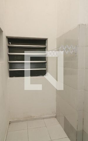 Casa para alugar com 50m², 2 quartos e sem vagaÁrea de Serviço