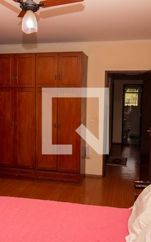 Casa à venda com 600m², 5 quartos e 4 vagasQuarto Suíte 1
