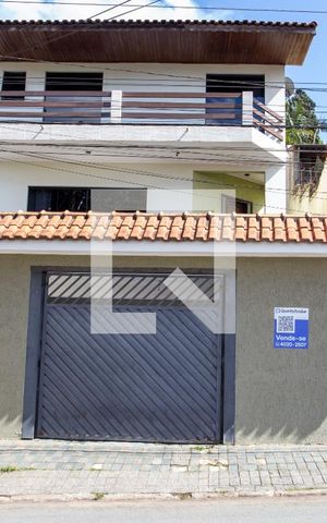 Casa à venda com 600m², 5 quartos e 4 vagasFachada