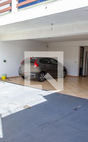 Casa à venda com 600m², 5 quartos e 4 vagasGaragem