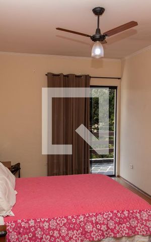 Casa à venda com 600m², 5 quartos e 4 vagasQuarto Suíte 1