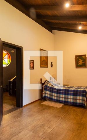 Casa à venda com 2700m², 6 quartos e 2 vagasSuíte 1
