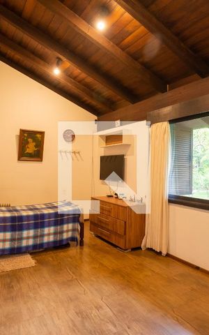 Casa à venda com 2700m², 6 quartos e 2 vagasSuíte 1