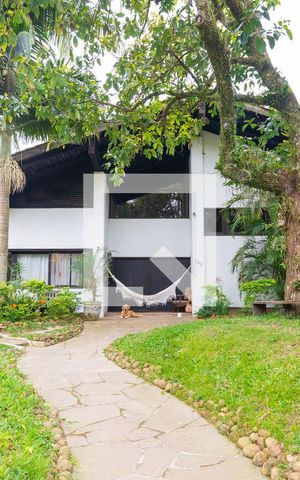 Casa à venda com 2700m², 6 quartos e 2 vagasFachada