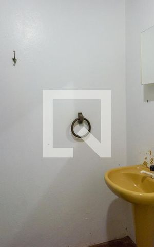 Casa à venda com 2700m², 6 quartos e 2 vagasBanheiro 3
