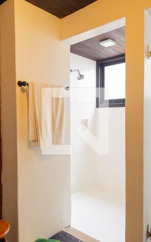 Casa à venda com 2700m², 6 quartos e 2 vagasBanheiro da Suíte 1