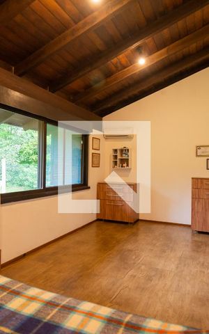 Casa à venda com 2700m², 6 quartos e 2 vagasSuíte 1