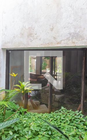 Casa à venda com 2700m², 6 quartos e 2 vagasJardim de Inverno
