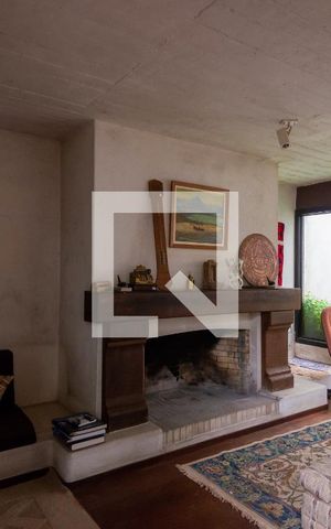 Casa à venda com 2700m², 6 quartos e 2 vagasSala