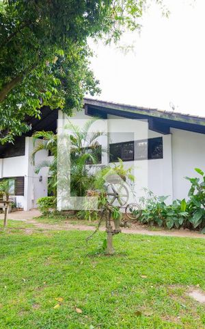 Casa à venda com 2700m², 6 quartos e 2 vagasFachada