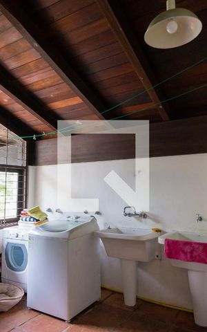 Casa à venda com 2700m², 6 quartos e 2 vagasÁrea de Serviço