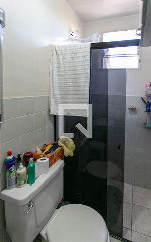 Apartamento à venda com 64m², 3 quartos e 2 vagas Apartamento à venda com 64m², 3 quartos e 2 vagasBanheiro da Suíte