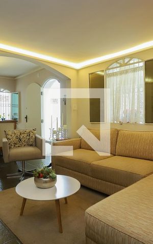 Casa à venda com 230m², 4 quartos e 3 vagasSala 2