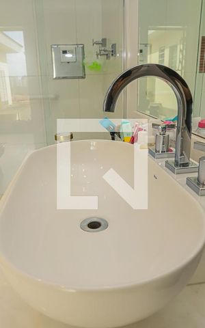 Casa à venda com 230m², 4 quartos e 3 vagasBanheiro do Quarto 3