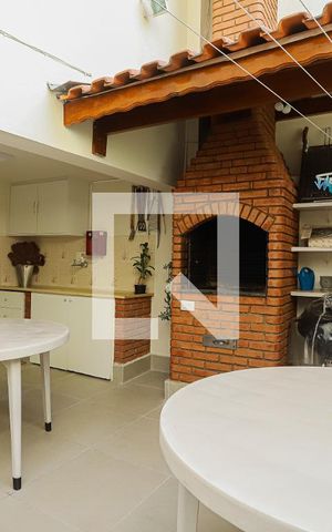 Casa à venda com 230m², 4 quartos e 3 vagasQuintal e Churrasqueira
