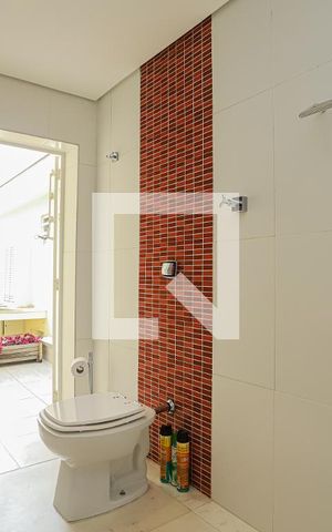 Casa à venda com 230m², 4 quartos e 3 vagasBanheiro do Quarto 3