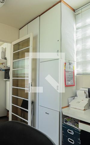 Casa à venda com 230m², 4 quartos e 3 vagasEscritório