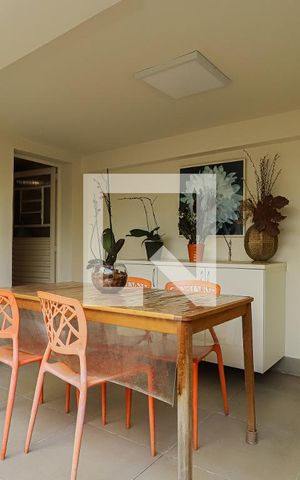 Casa à venda com 230m², 4 quartos e 3 vagasQuintal e Churrasqueira