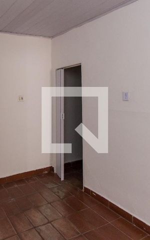 Casa para alugar com 60m², 1 quarto e 2 vagas Casa para alugar com 60m², 1 quarto e 2 vagasSala e Cozinha