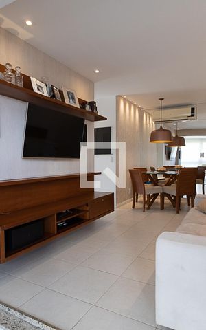 Apartamento à venda com 75m², 2 quartos e 1 vaga Apartamento à venda com 75m², 2 quartos e 1 vagaSala
