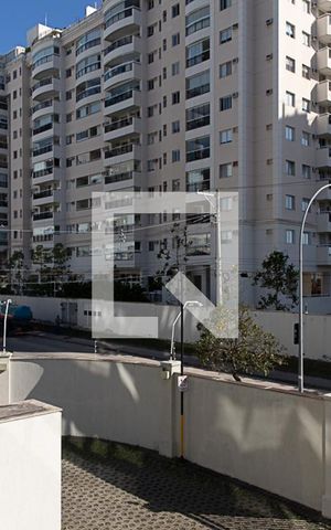 Apartamento à venda com 75m², 2 quartos e 1 vaga Apartamento à venda com 75m², 2 quartos e 1 vagaVista