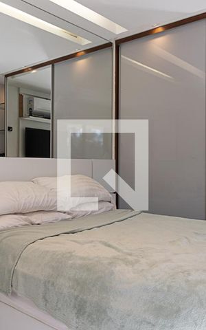 Apartamento à venda com 75m², 2 quartos e 1 vaga Apartamento à venda com 75m², 2 quartos e 1 vagaSuíte