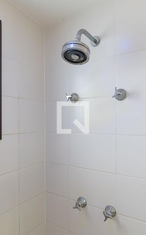 Apartamento à venda com 75m², 2 quartos e 1 vaga Apartamento à venda com 75m², 2 quartos e 1 vagaBanheiro Suíte