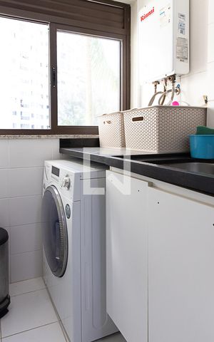 Apartamento à venda com 75m², 2 quartos e 1 vaga Apartamento à venda com 75m², 2 quartos e 1 vagaÁrea de Serviço