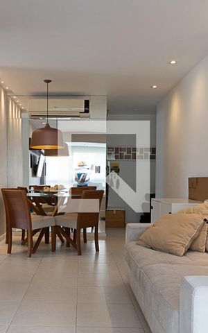 Apartamento à venda com 75m², 2 quartos e 1 vaga Apartamento à venda com 75m², 2 quartos e 1 vagaSala