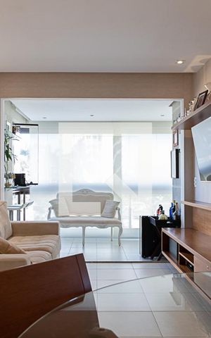 Apartamento à venda com 75m², 2 quartos e 1 vaga Apartamento à venda com 75m², 2 quartos e 1 vagaSala