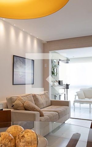 Apartamento à venda com 75m², 2 quartos e 1 vaga Apartamento à venda com 75m², 2 quartos e 1 vagaSala